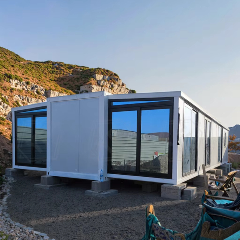 Sustainable Living Spaces - Rumah Kontainer Cerdas Berkelanjutan Ramah Lingkungan